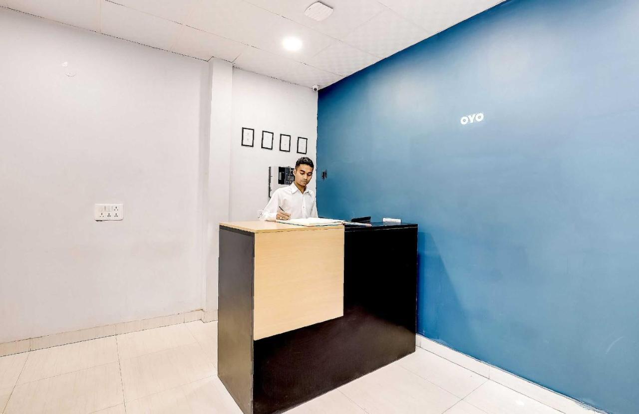 Collection O 71756 Hotel Silver Arrow Near Pacific Mall Tagore Garden Delhi  Extérieur photo